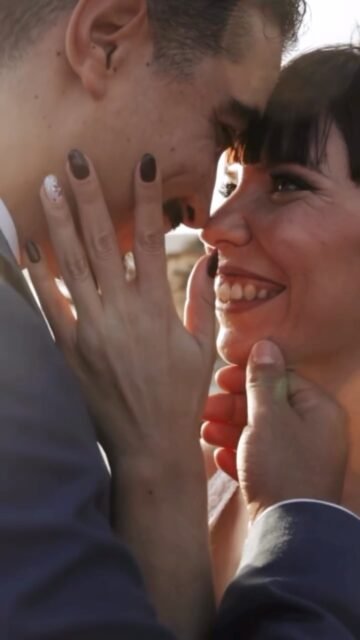 A horas de ver la luz el trabajo de Andrea y Aitor ❤️
Horas de edición, mimo y mucho amor del bueno. Gracias por permitirnos vivir junto a vosotros este trocito de vuestra historia ✨
@aitor_giron - @andreaestevm
Wedding Planner - @rosanaibse.wp
Peluquería - @hadas_estilistas
Maquillaje - @coraldiazbelleza
Vestido de novia - @lulunoviaelche
Zapatos novia - @misshonolulu_shoes
Anillos de Boda - @joyeriamas
Floristería - @adrianaflowerworks
Gemelos - @multiorosanvicente
Maestra/o de ceremonia - @alexandraestevemartinez @albertogironporcel
Finca - @fincajardinade
DJ -
Mesa dulce -
Fotomaton - @utopia360grados