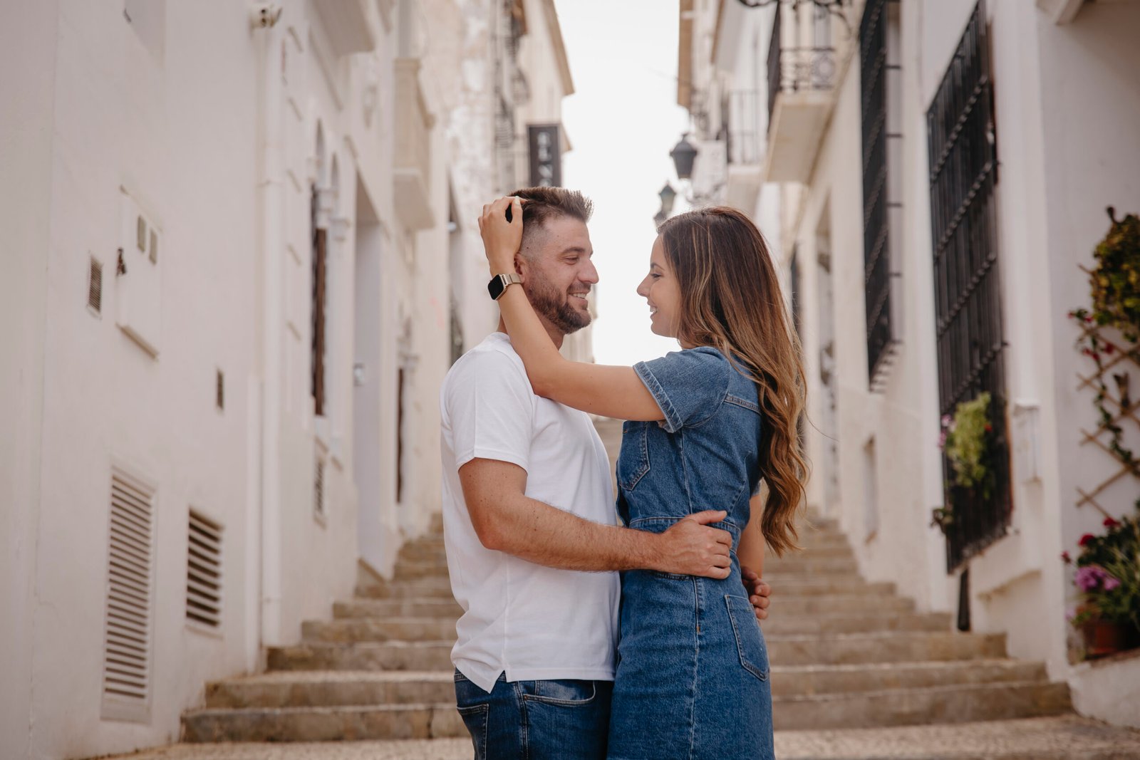 Preboda en Altea con Laura y Diego: una tarde mágica entre nubes, colores y emociones